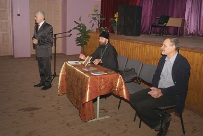 В поселке Тума состоялась презентация новой книги Игоря Евсина «Верный Христу», посвященной священномученику Матфию (Рябцеву)