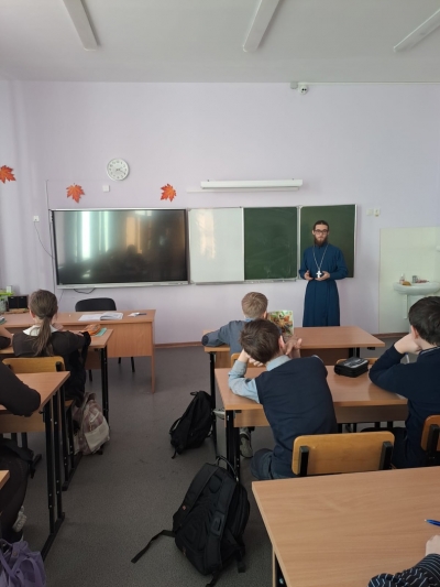 В Кадомской средней школе прошел цикл православных бесед с учащимися