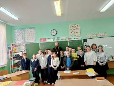 Руководитель миссионерского отдела Касимовской епархии посетил среднюю общеобразовательную школу посёлка Крутоярский